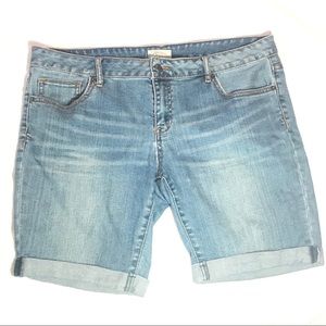 Aeropostale Light Wash Bermuda Jean Shorts